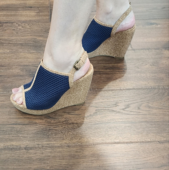 Reduced $ NEW Splendid Platforms - Picture 4 of 8